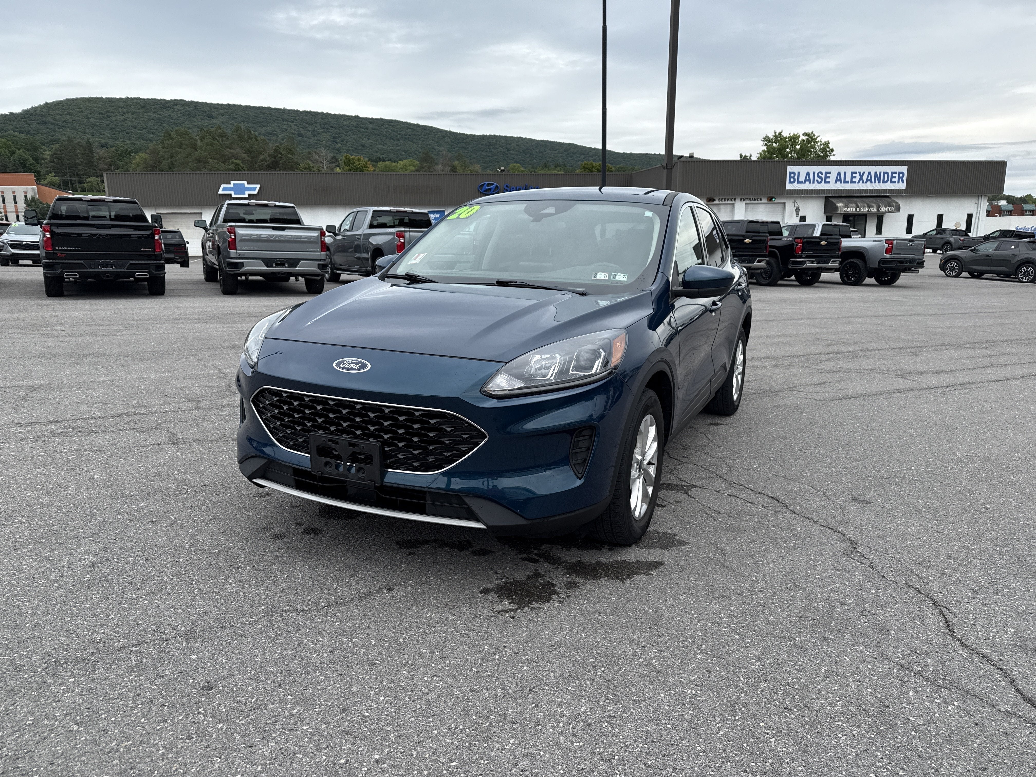 2020 Ford Escape SE