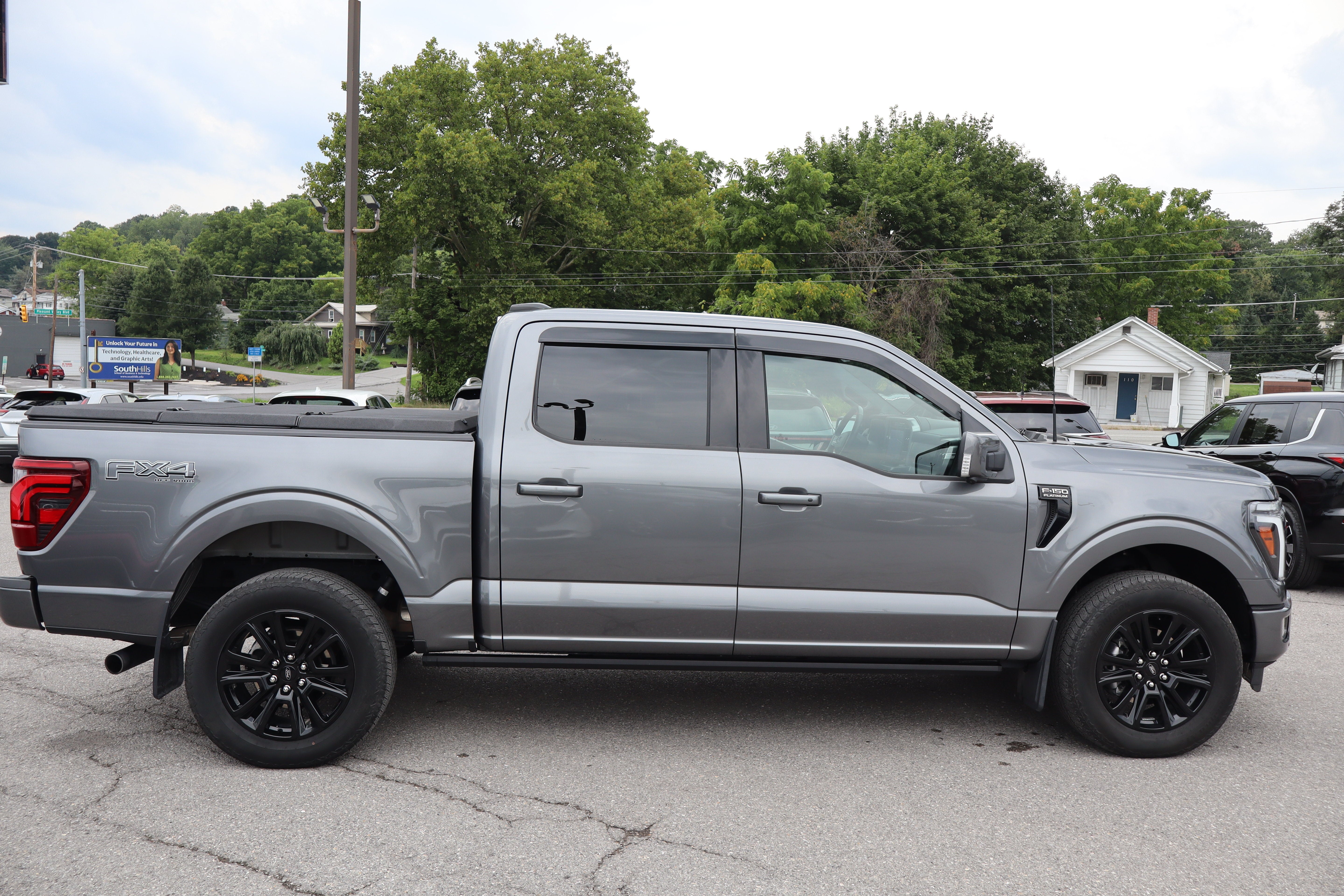 2025 Ford F-150 Platinum