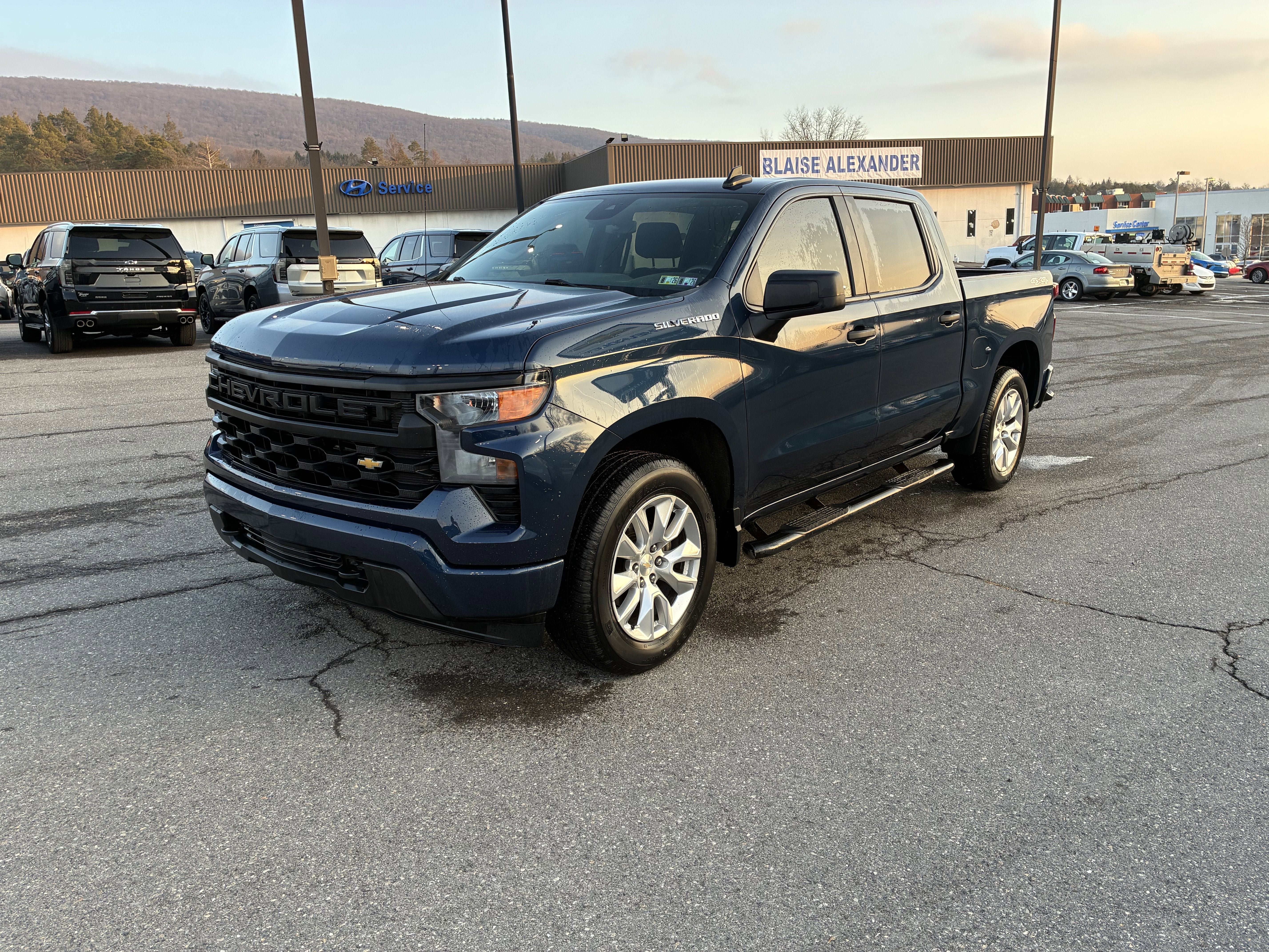 2022 Chevrolet Silverado 1500 Custom