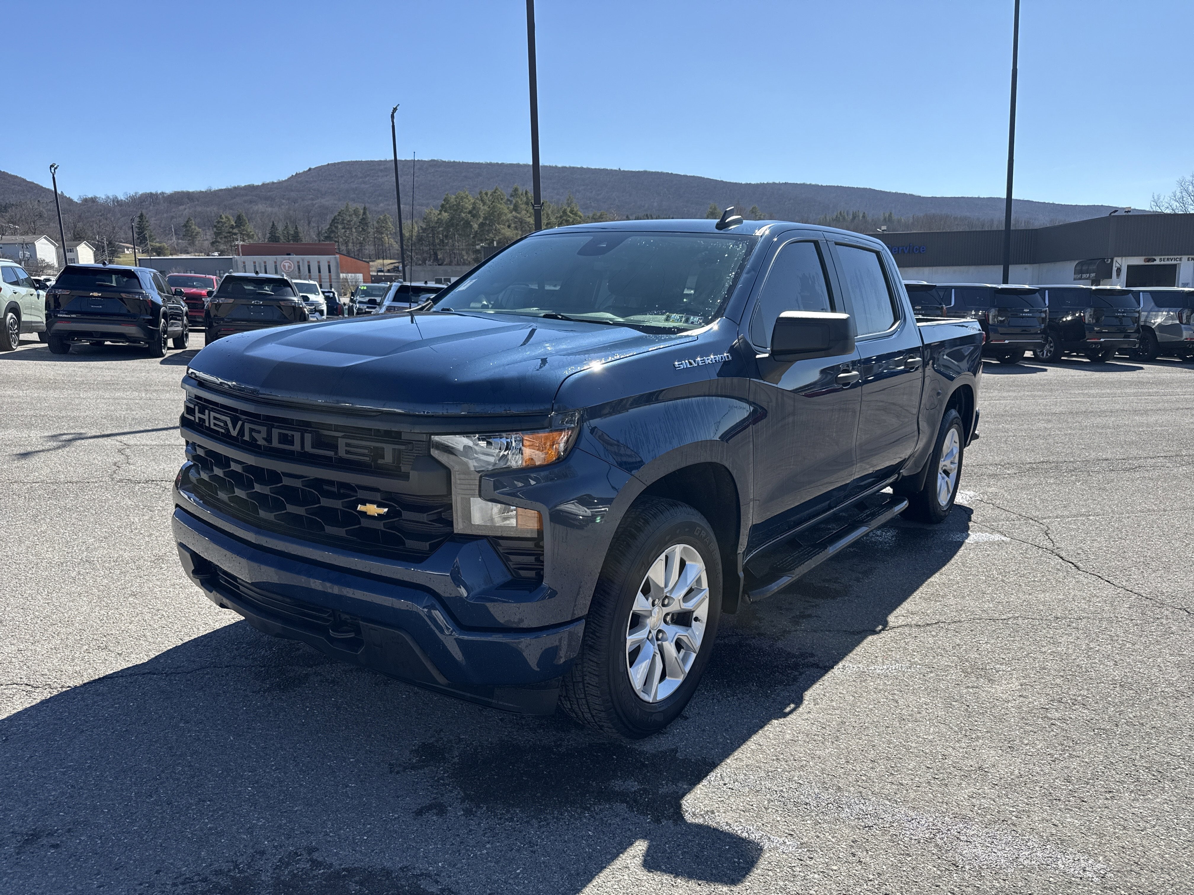 2022 Chevrolet Silverado 1500 Custom