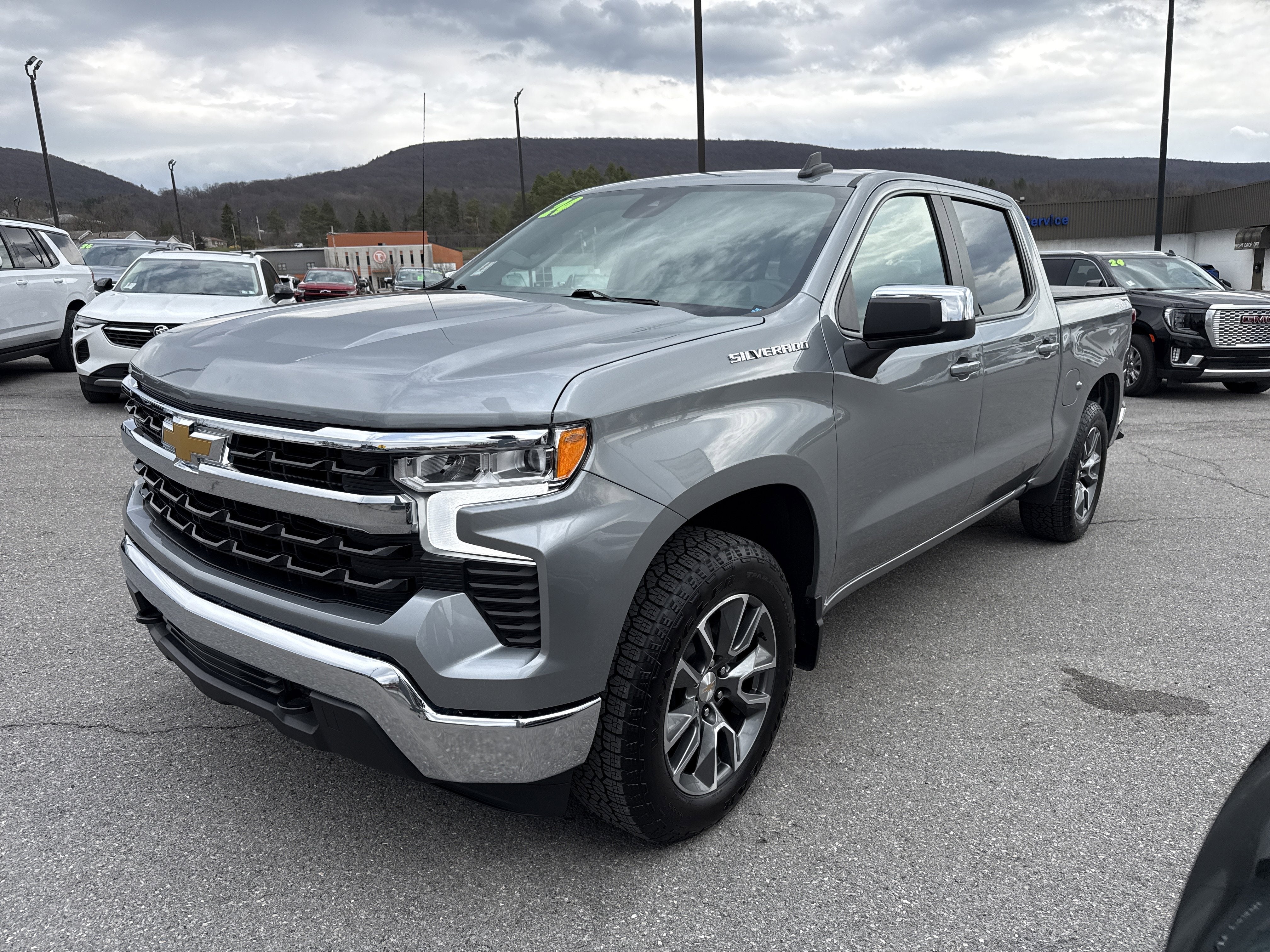 2024 Chevrolet Silverado 1500 LT