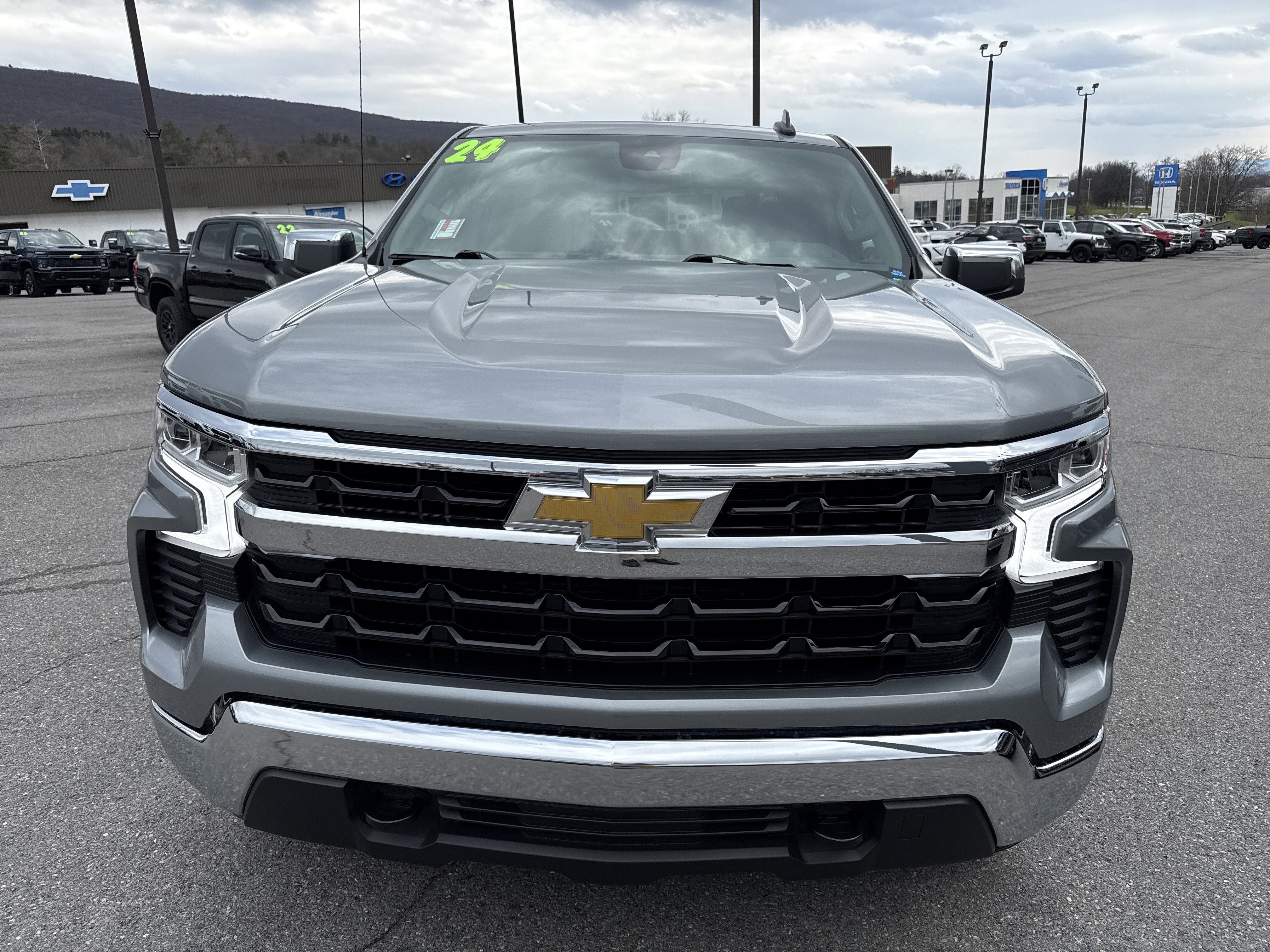 2024 Chevrolet Silverado 1500 LT