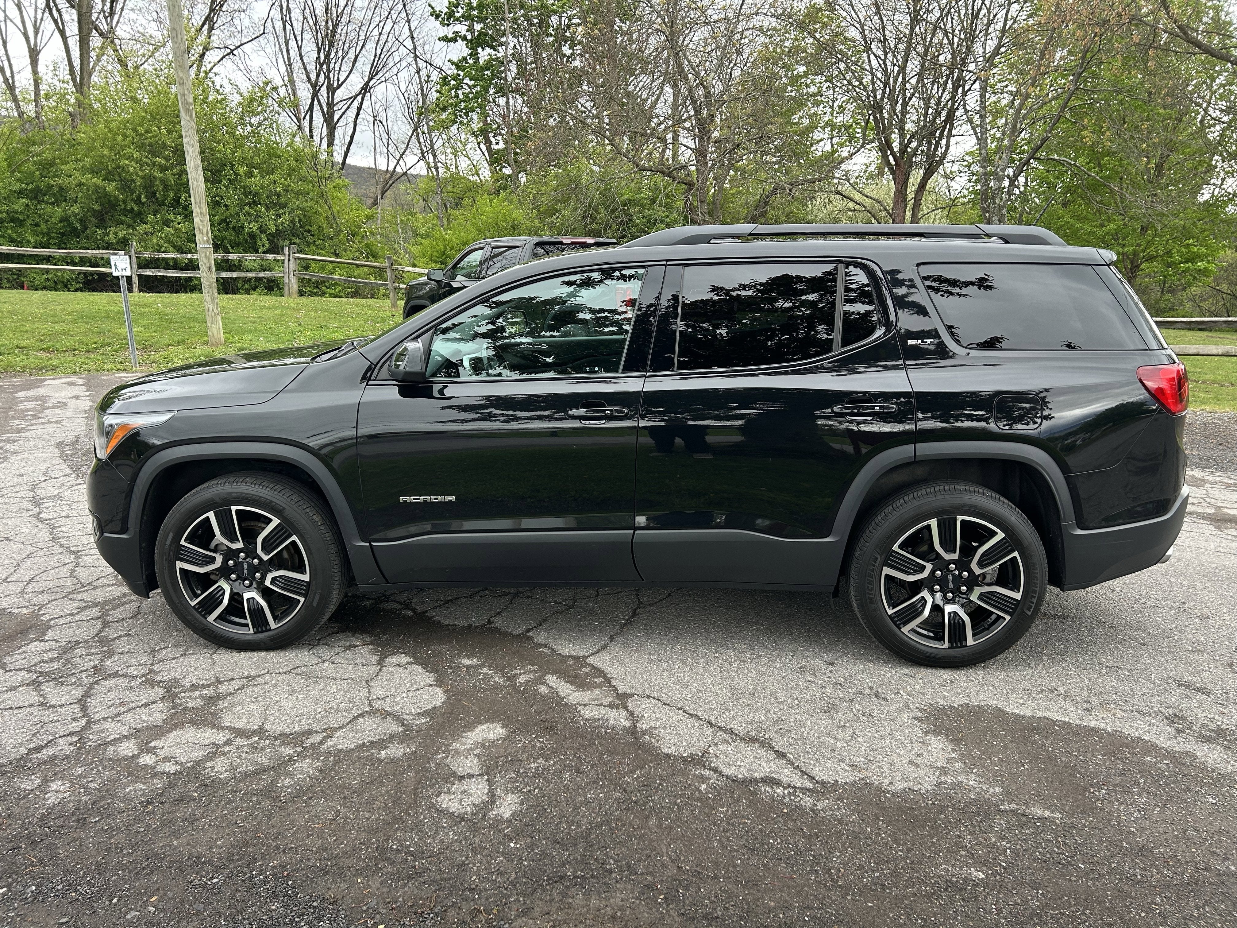 2019 GMC Acadia SLT