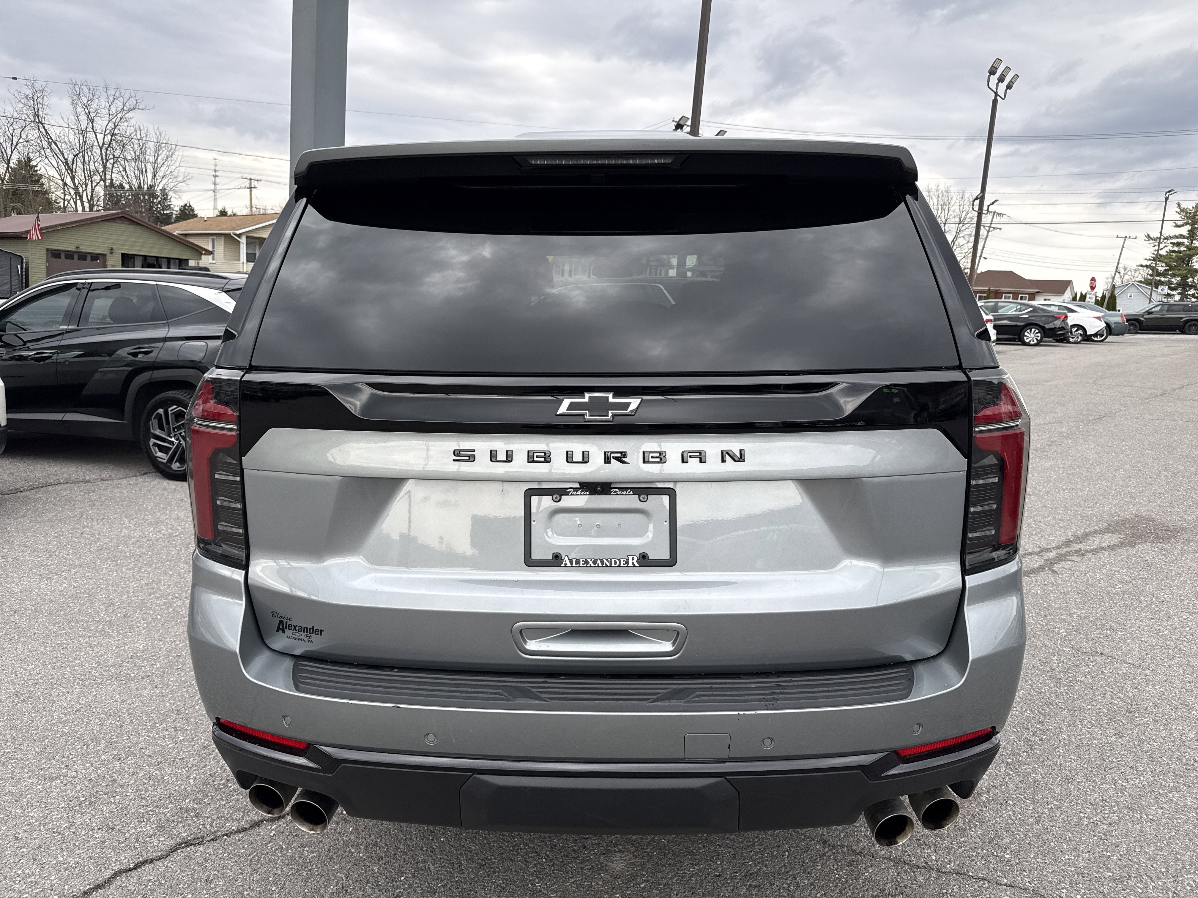 2025 Chevrolet Suburban Z71