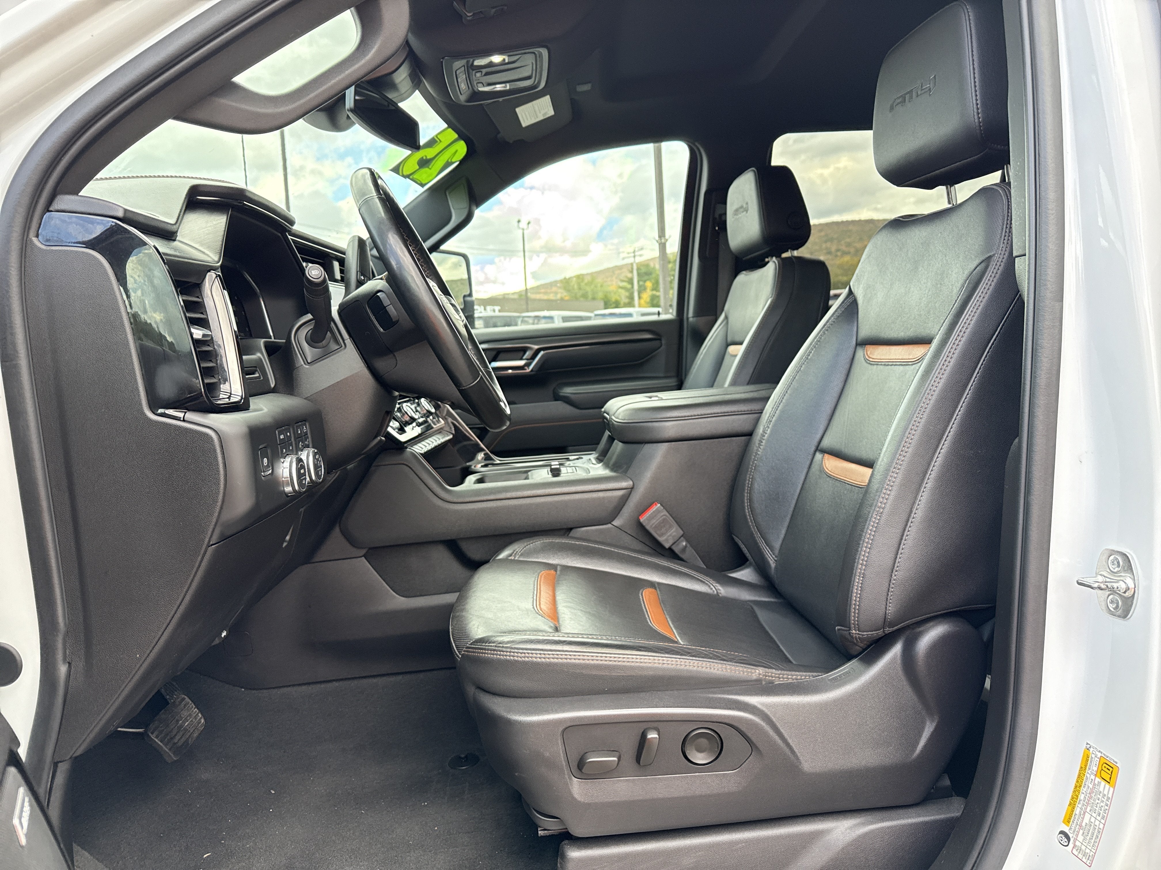 2025 GMC Sierra 2500HD AT4