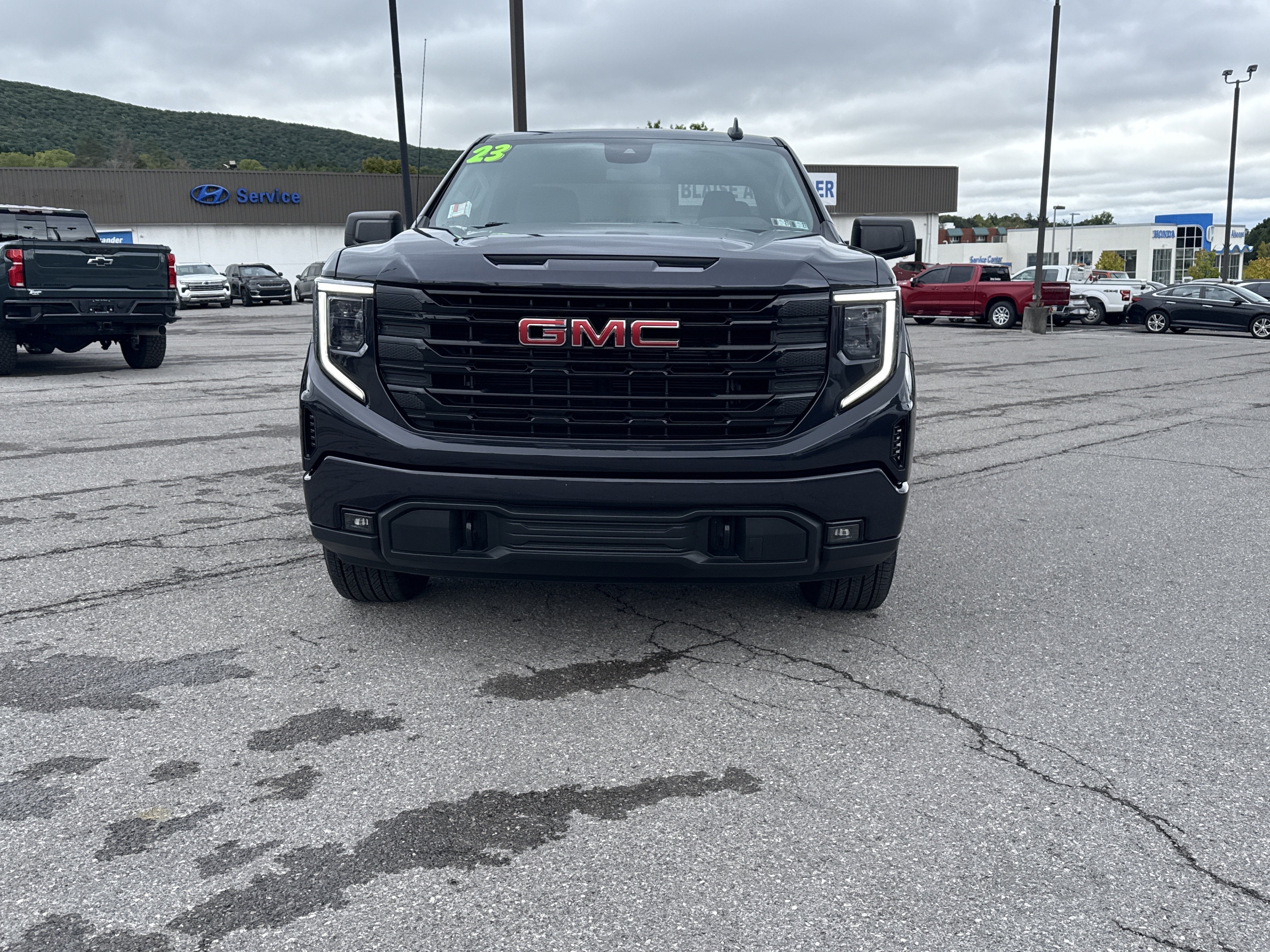 2023 GMC Sierra 1500 Elevation