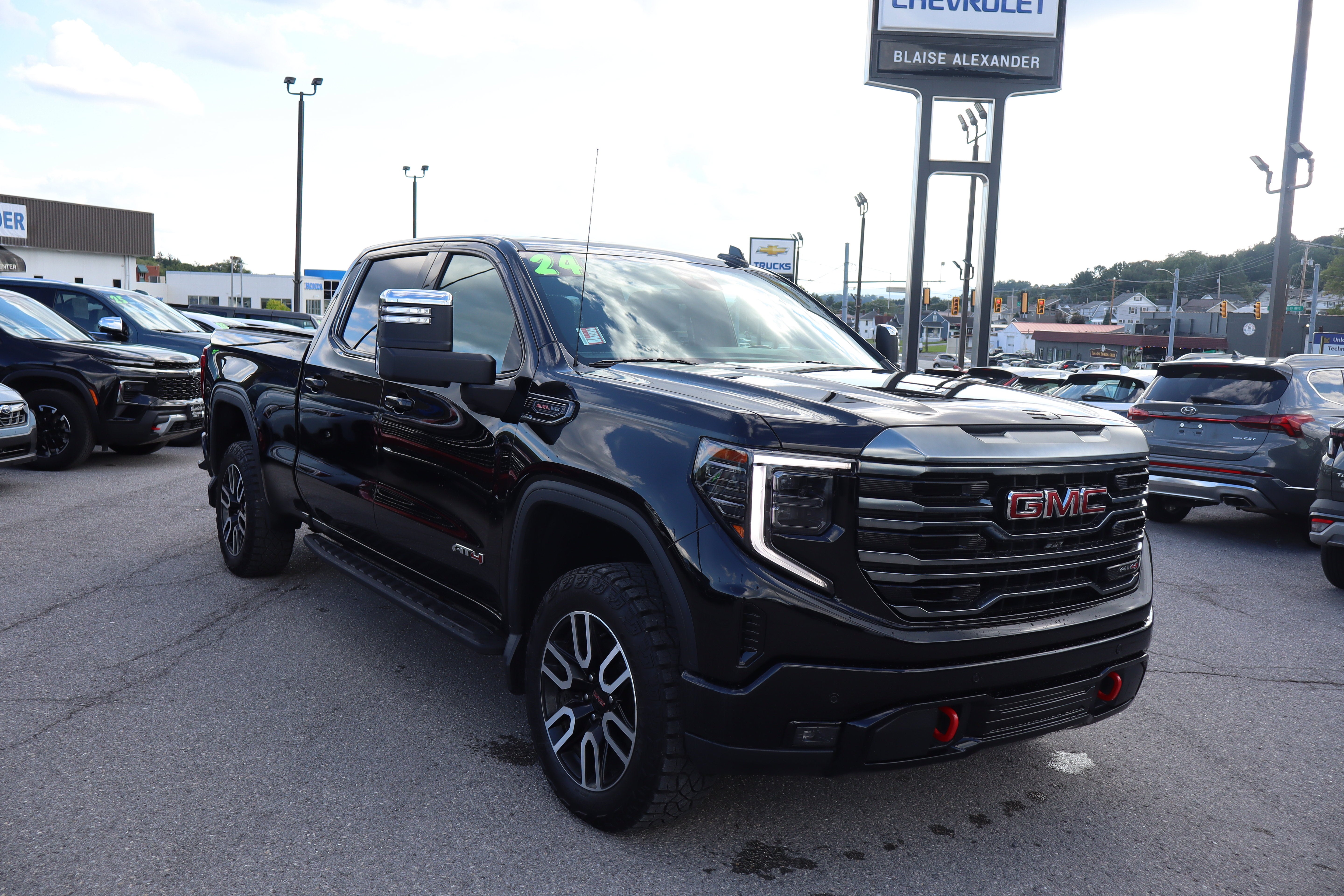 2024 GMC Sierra 1500 AT4