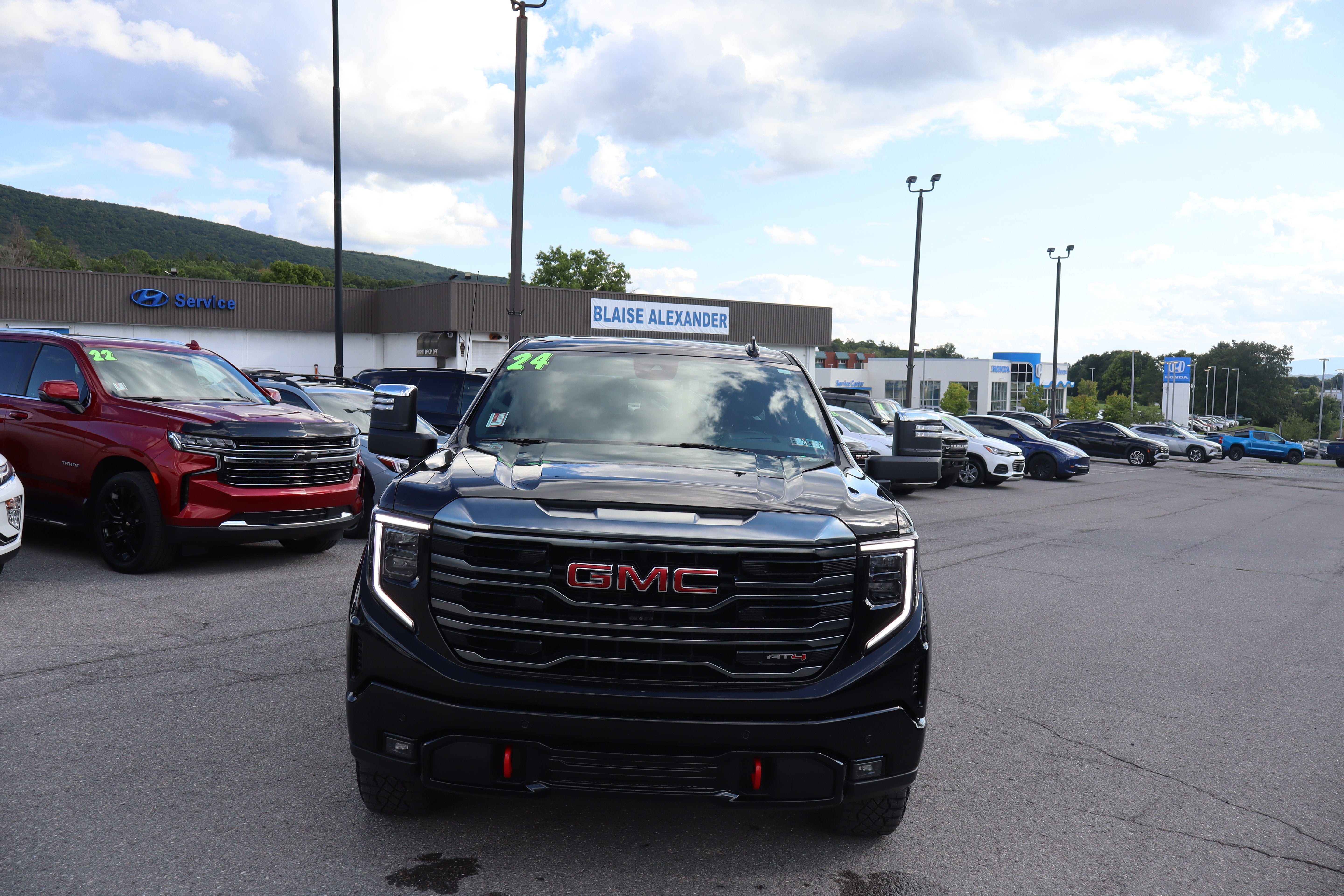 2024 GMC Sierra 1500 AT4