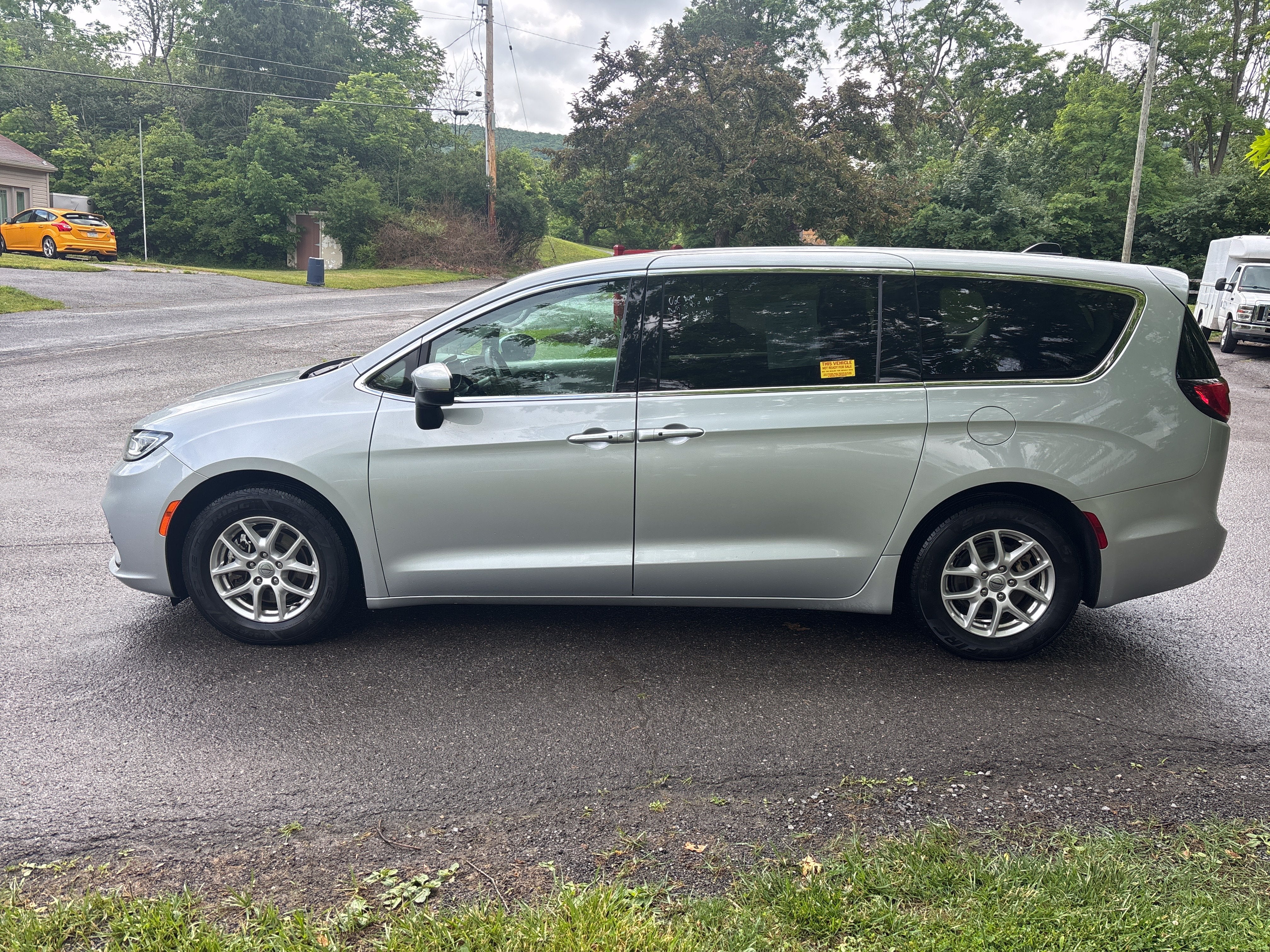 2023 Chrysler Pacifica Touring L