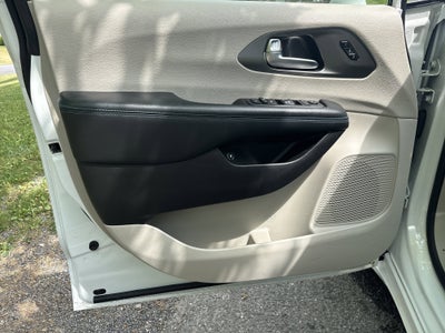 2021 Chrysler Pacifica Hybrid Touring L
