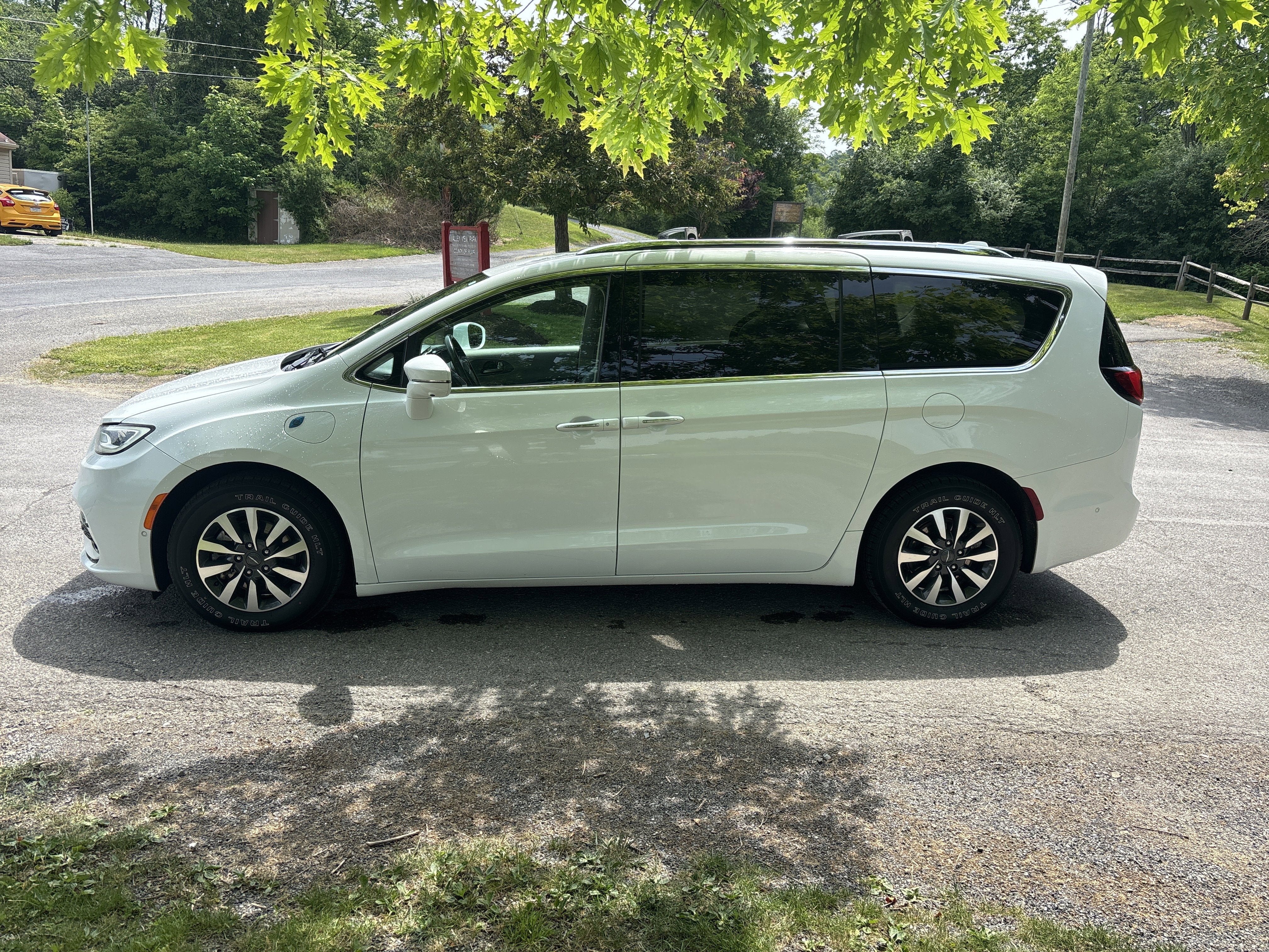 2021 Chrysler Pacifica Hybrid Touring L