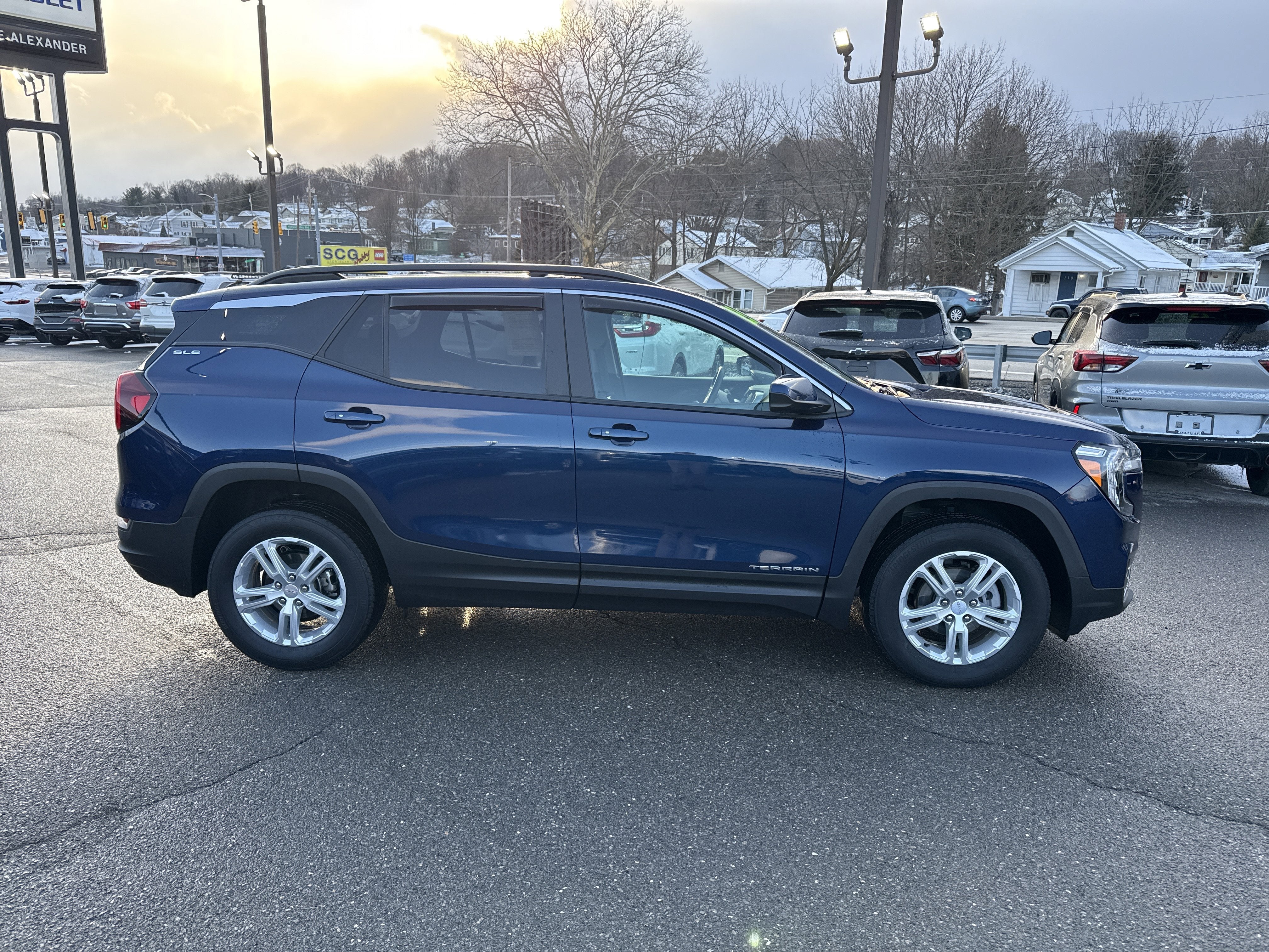 2023 GMC Terrain SLE