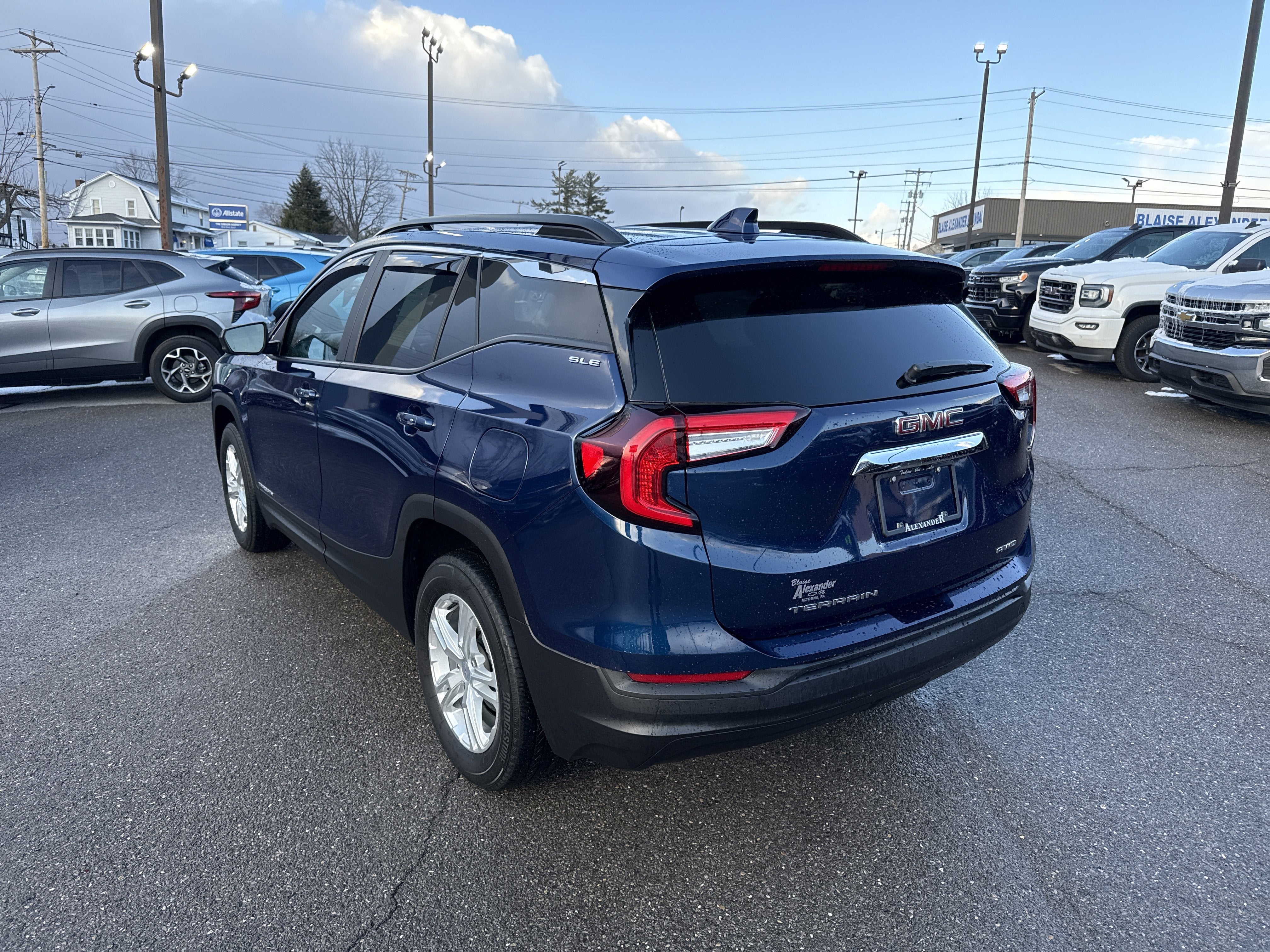 2023 GMC Terrain SLE