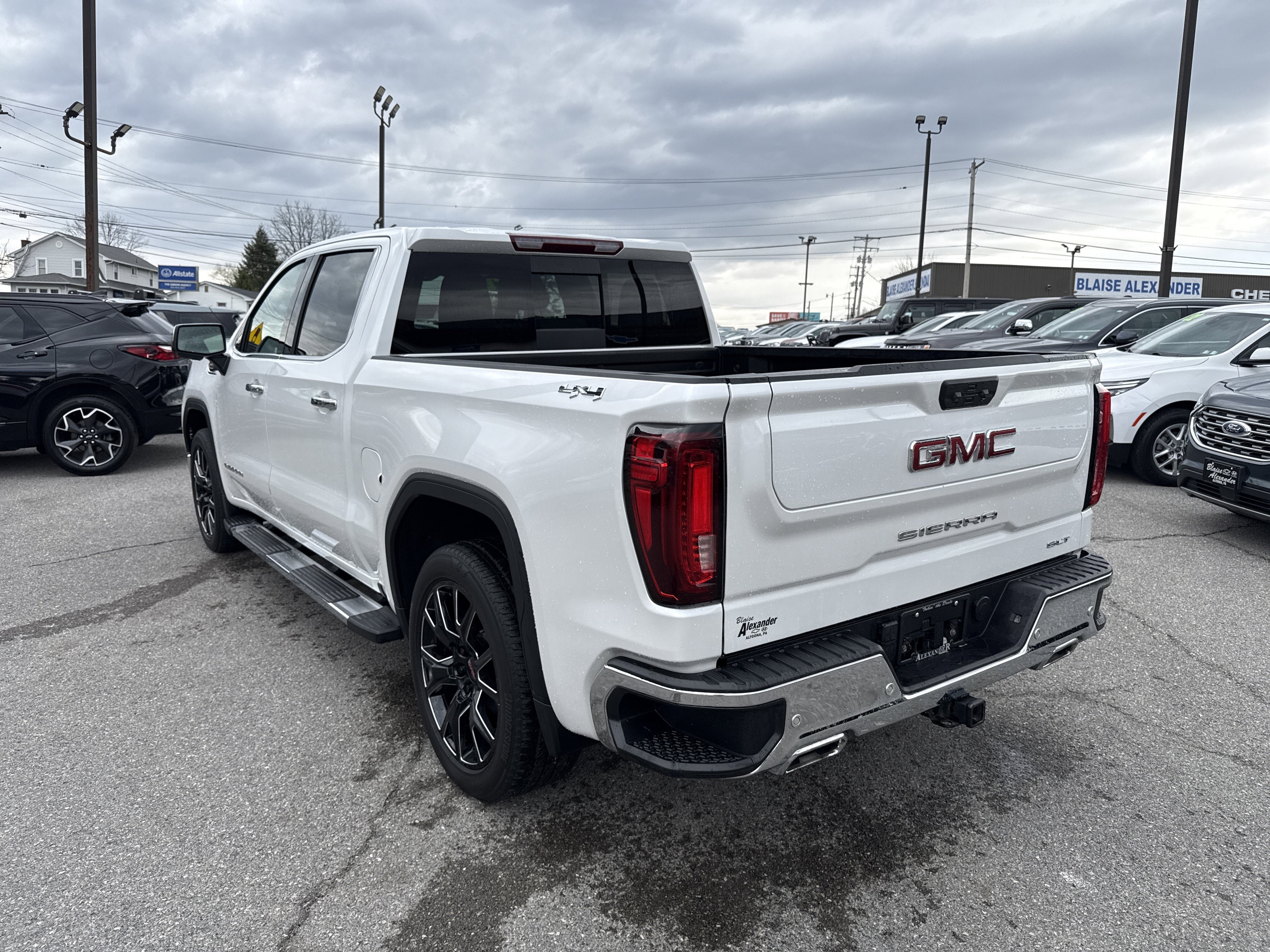 2022 GMC Sierra 1500 SLT