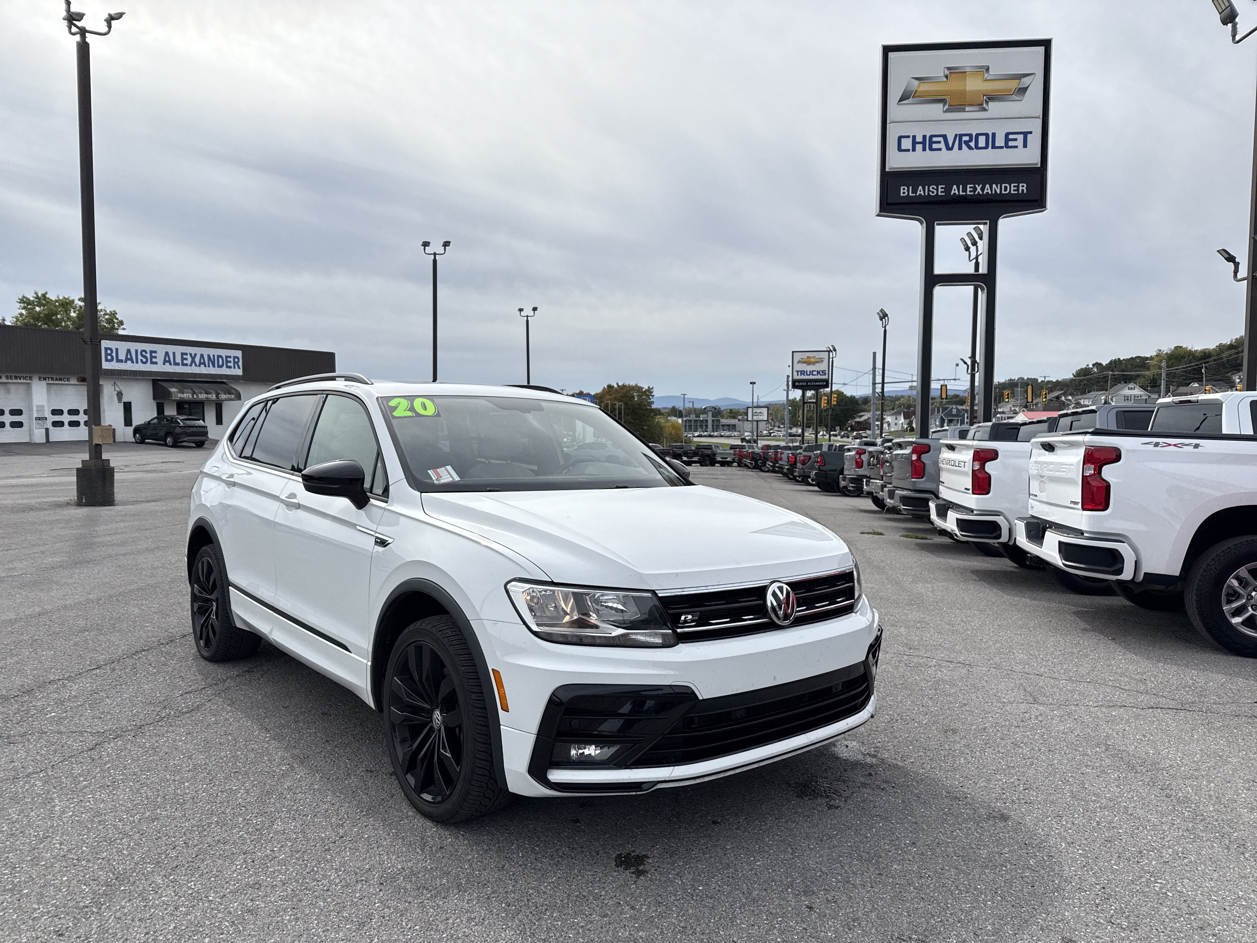 2020 Volkswagen Tiguan SE R-Line Black