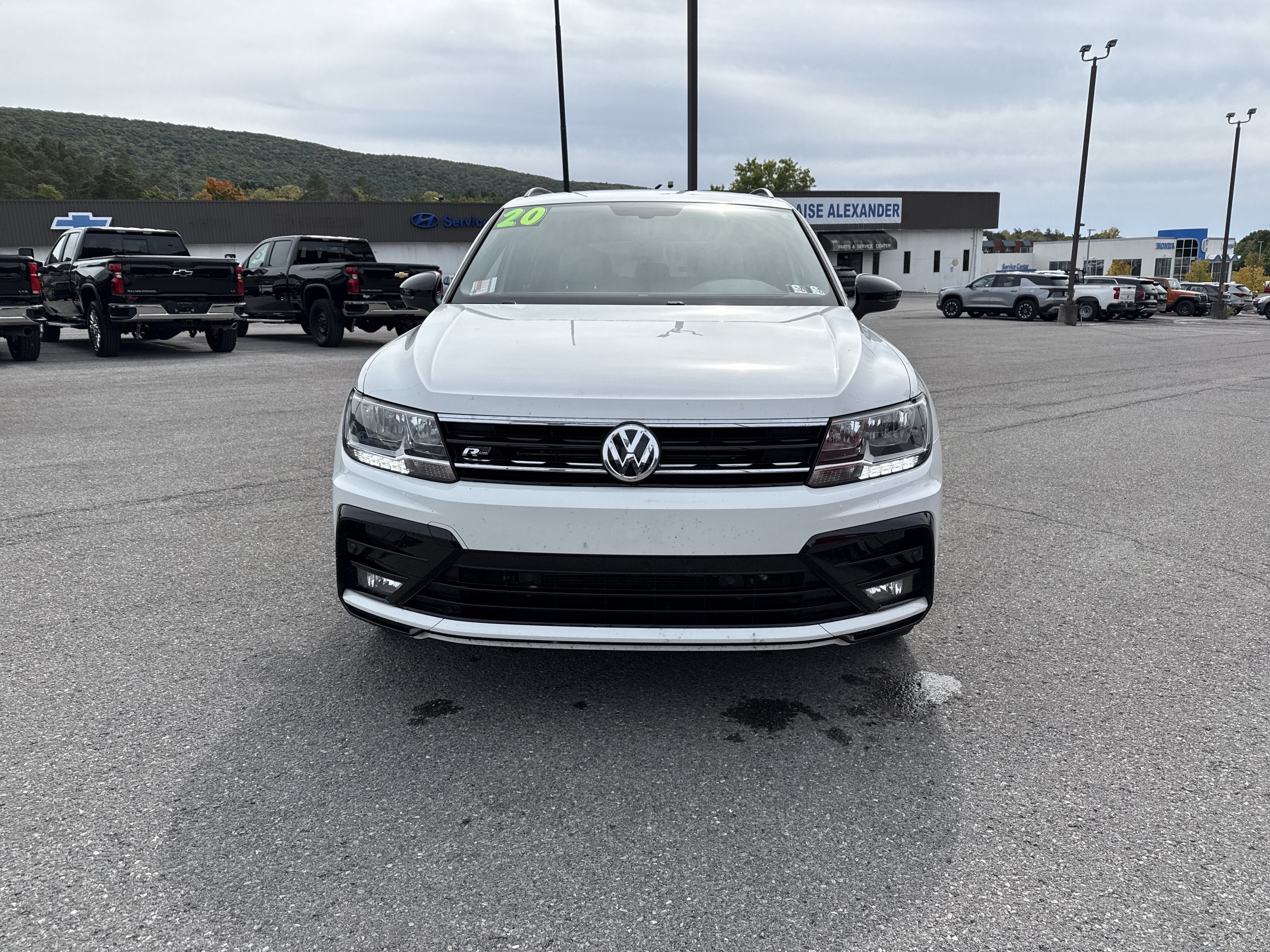 2020 Volkswagen Tiguan SE R-Line Black