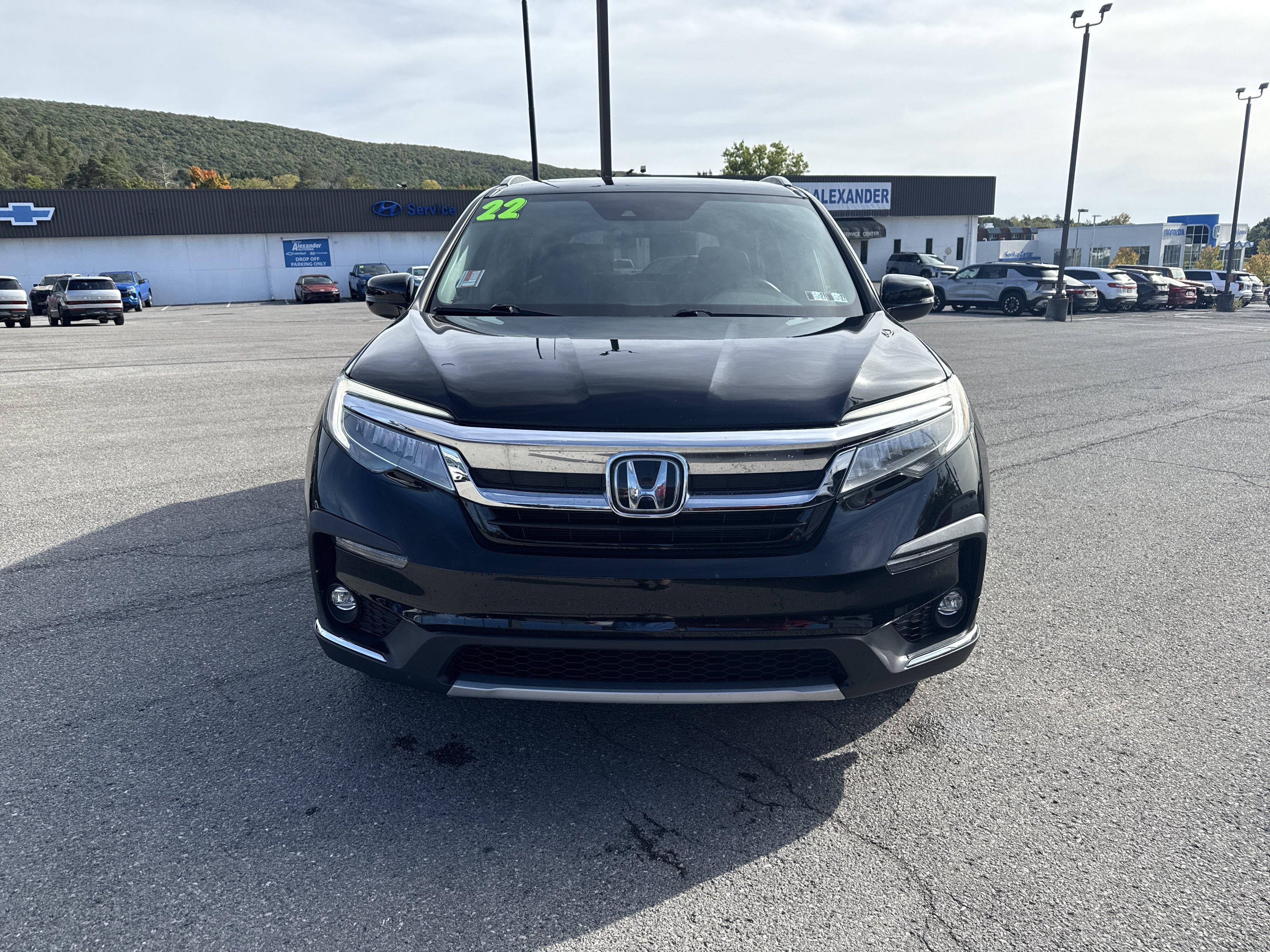 2022 Honda Pilot Touring 8-Passenger