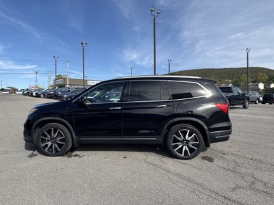 2022 Honda Pilot Touring 8-Passenger