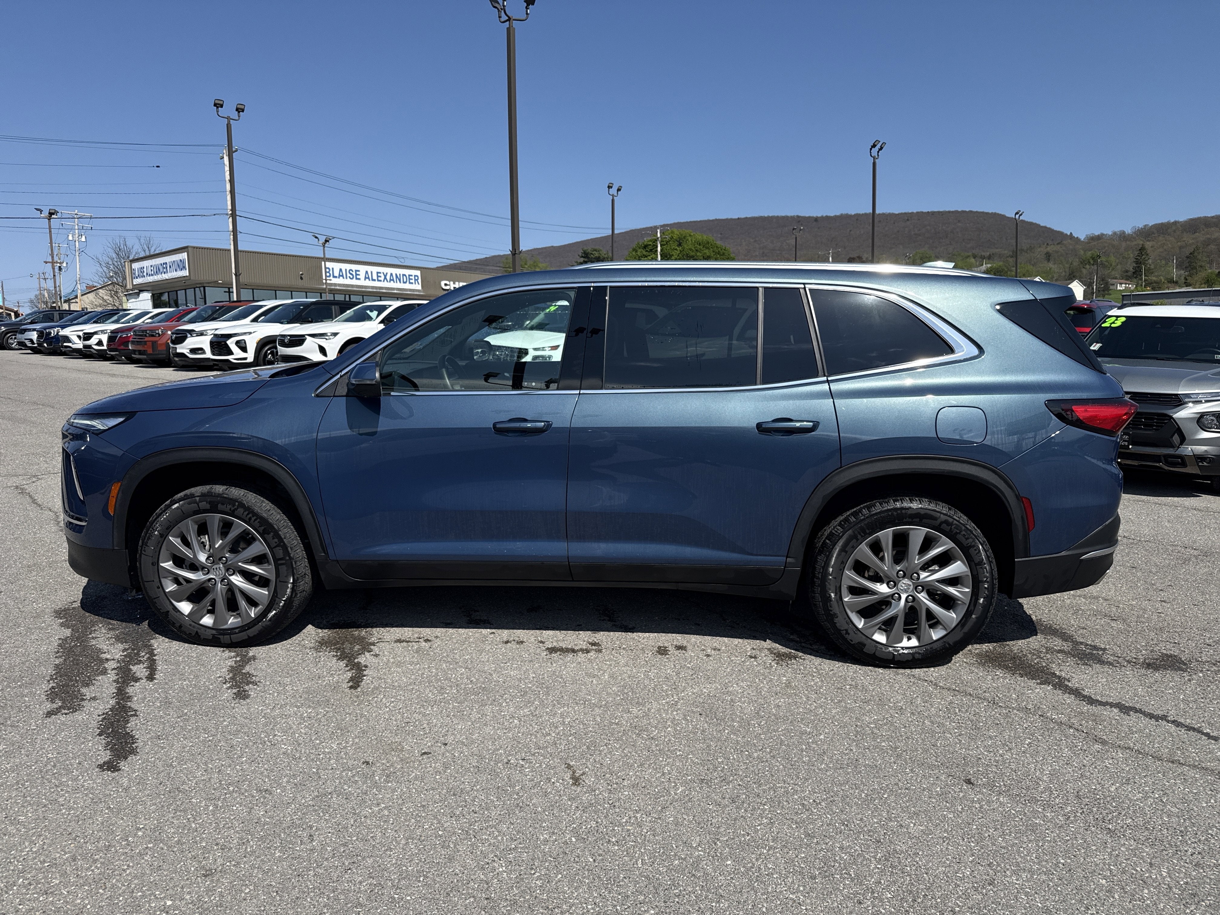 2025 Buick Enclave Preferred