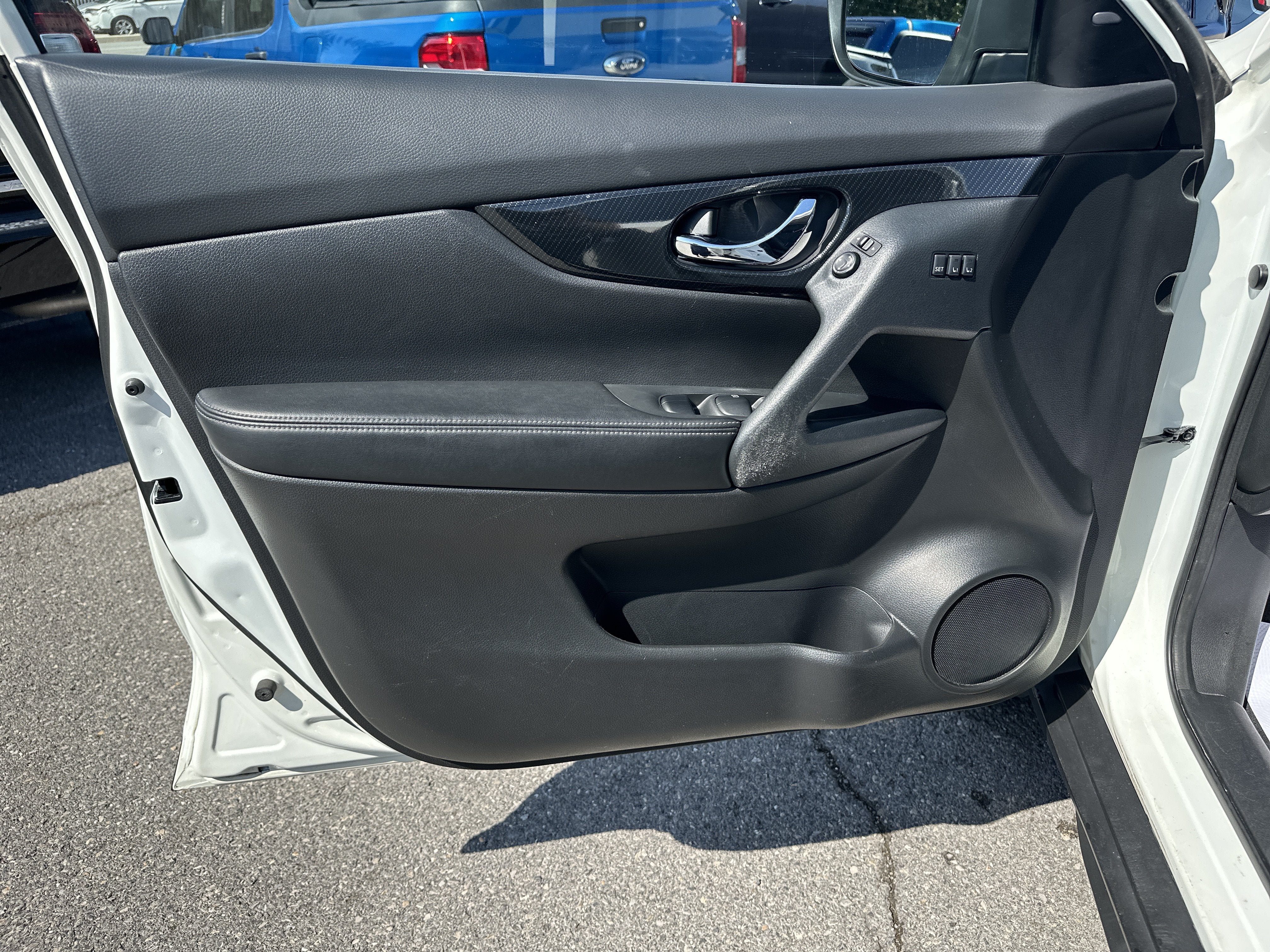 2020 Nissan Rogue SL