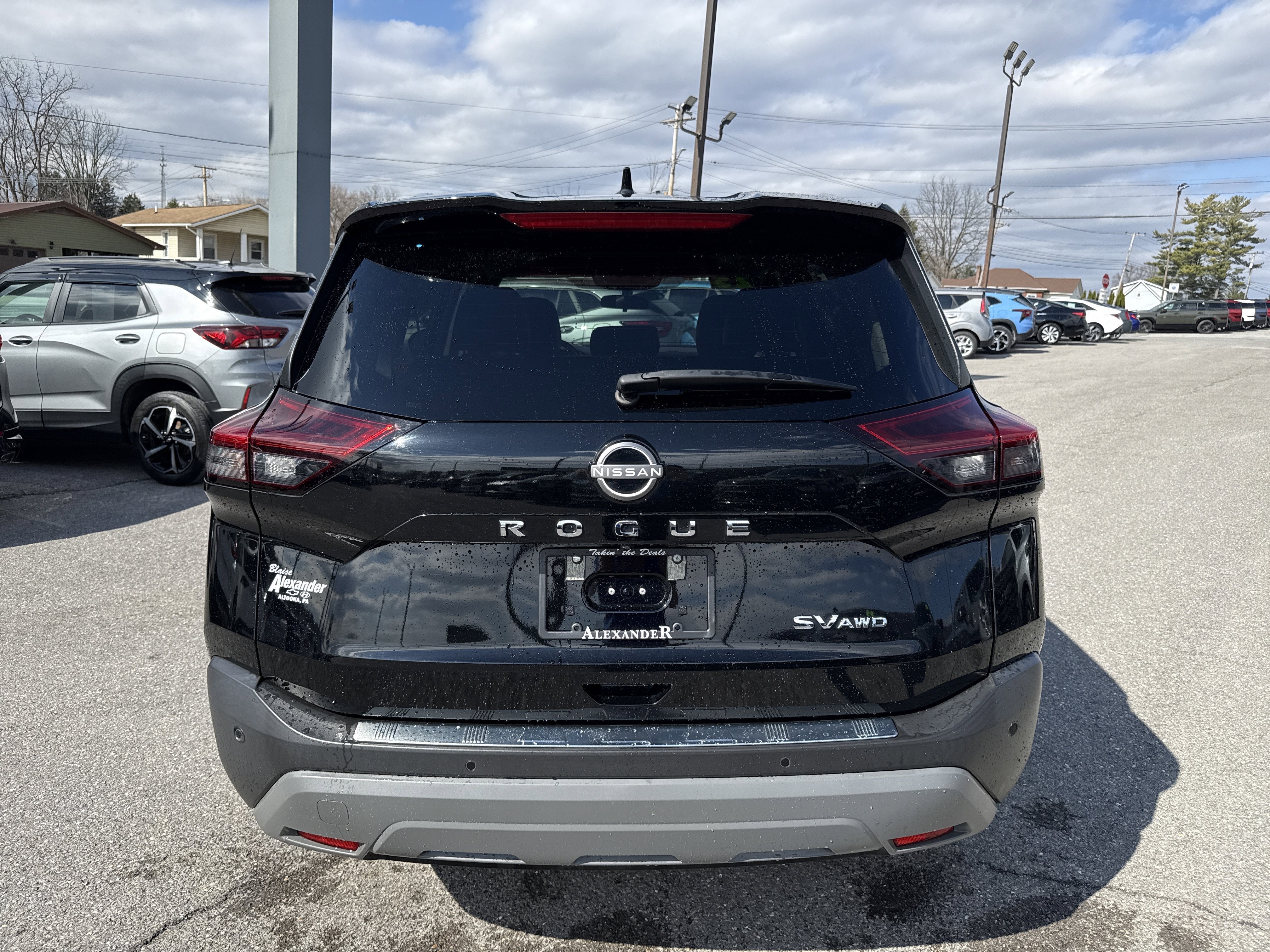 2023 Nissan Rogue SV