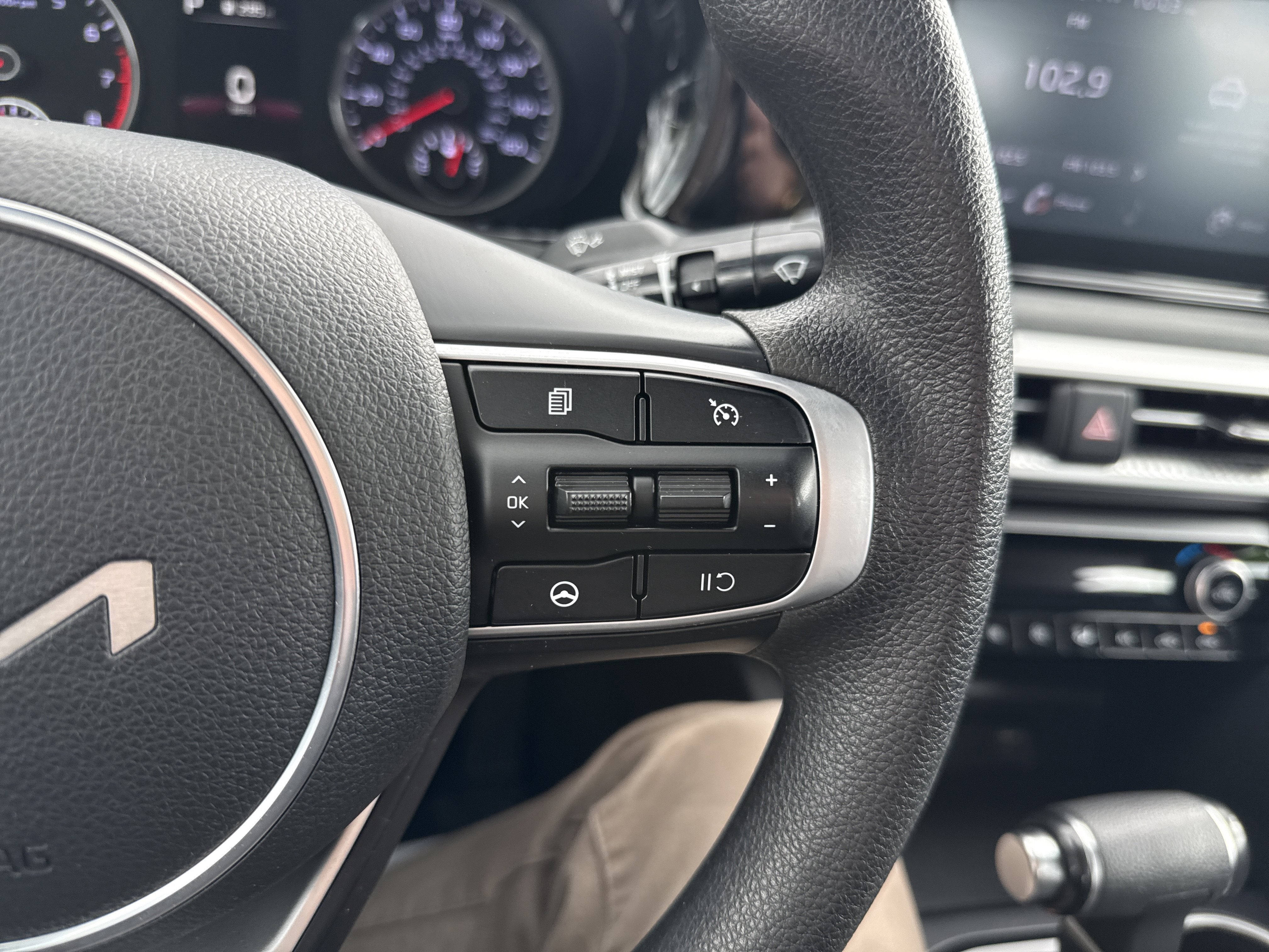 2023 Kia K5 LXS