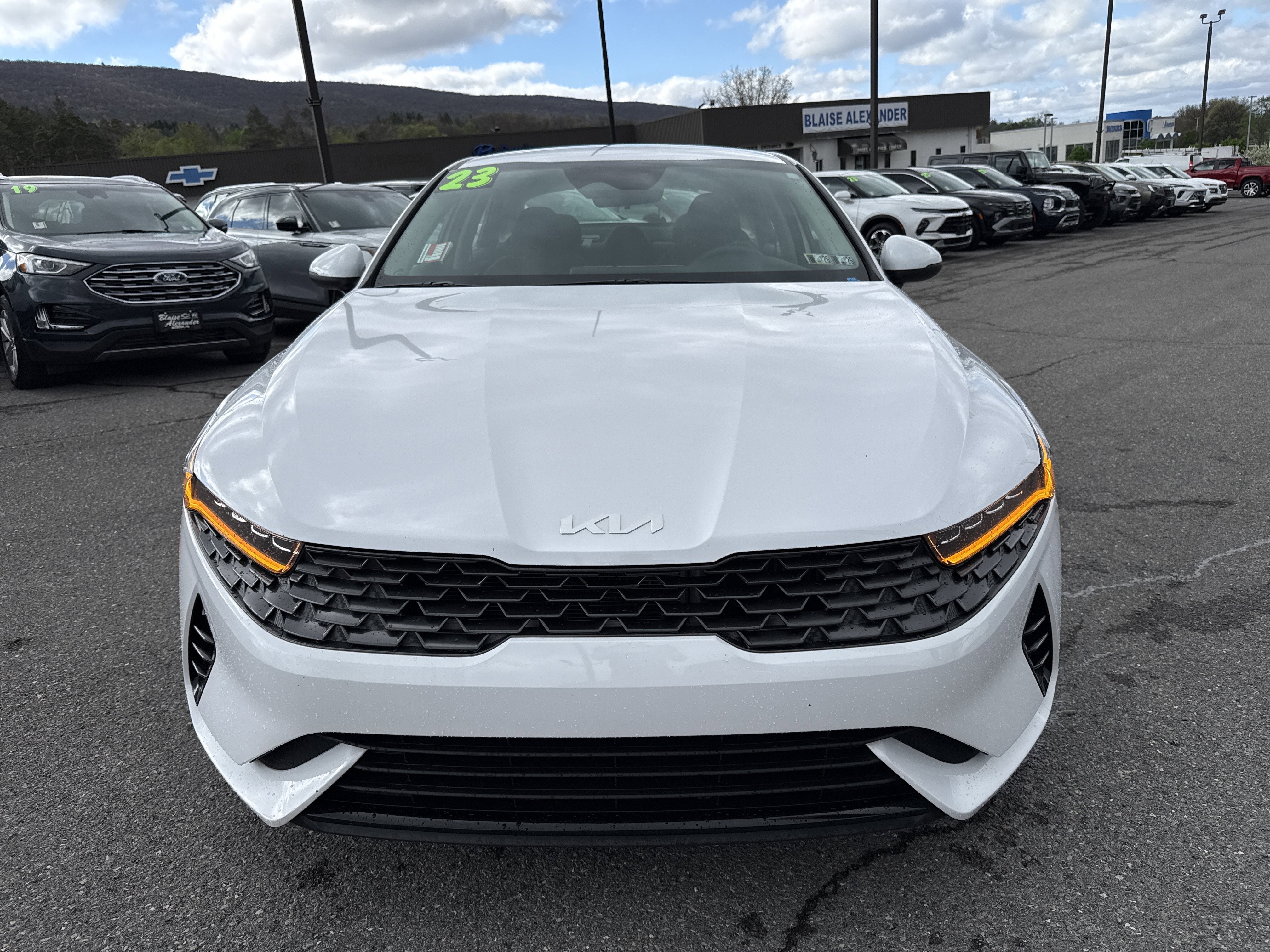 2023 Kia K5 LXS