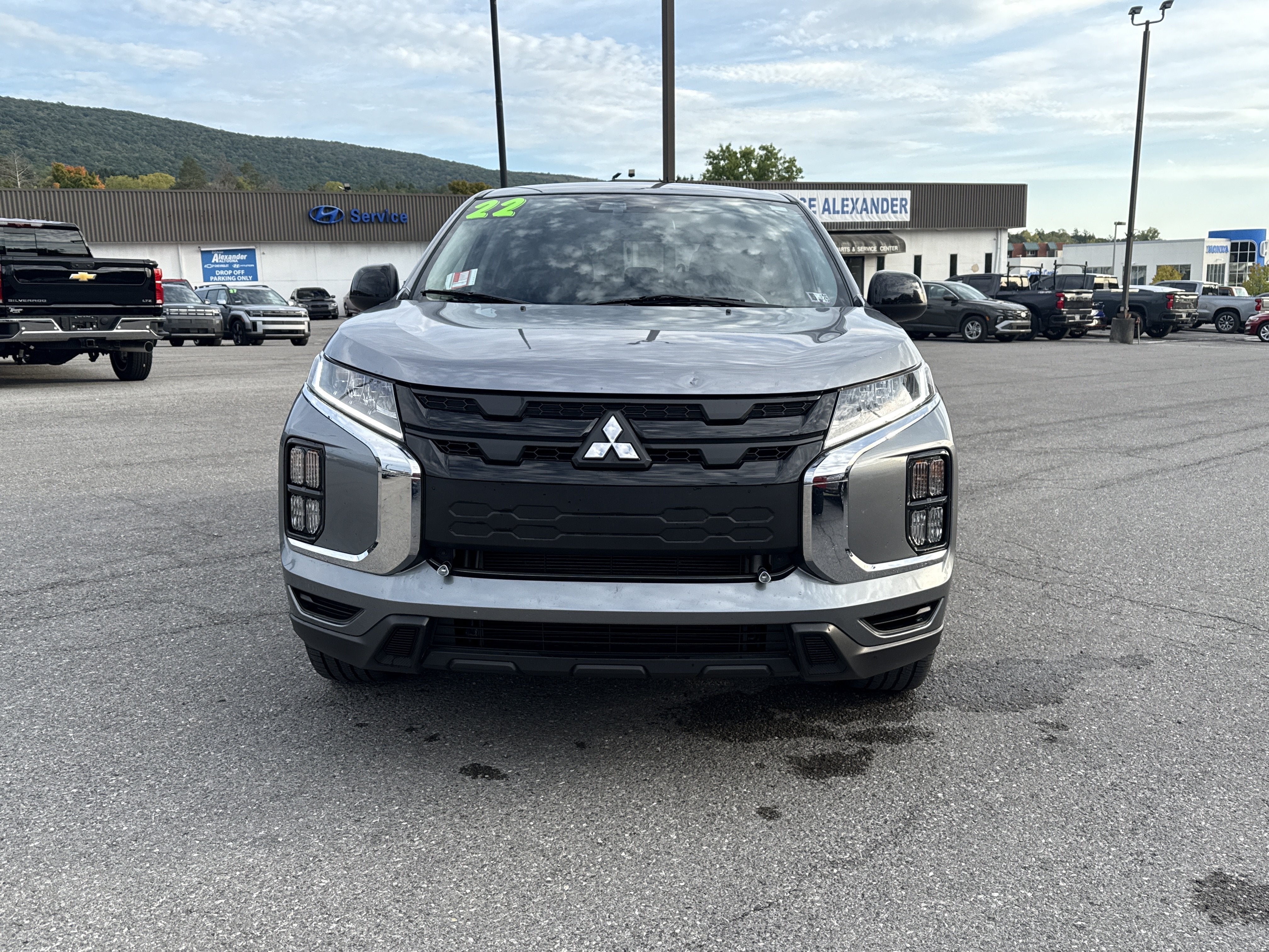 2022 Mitsubishi Outlander Sport LE