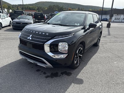 2023 Mitsubishi Outlander SE
