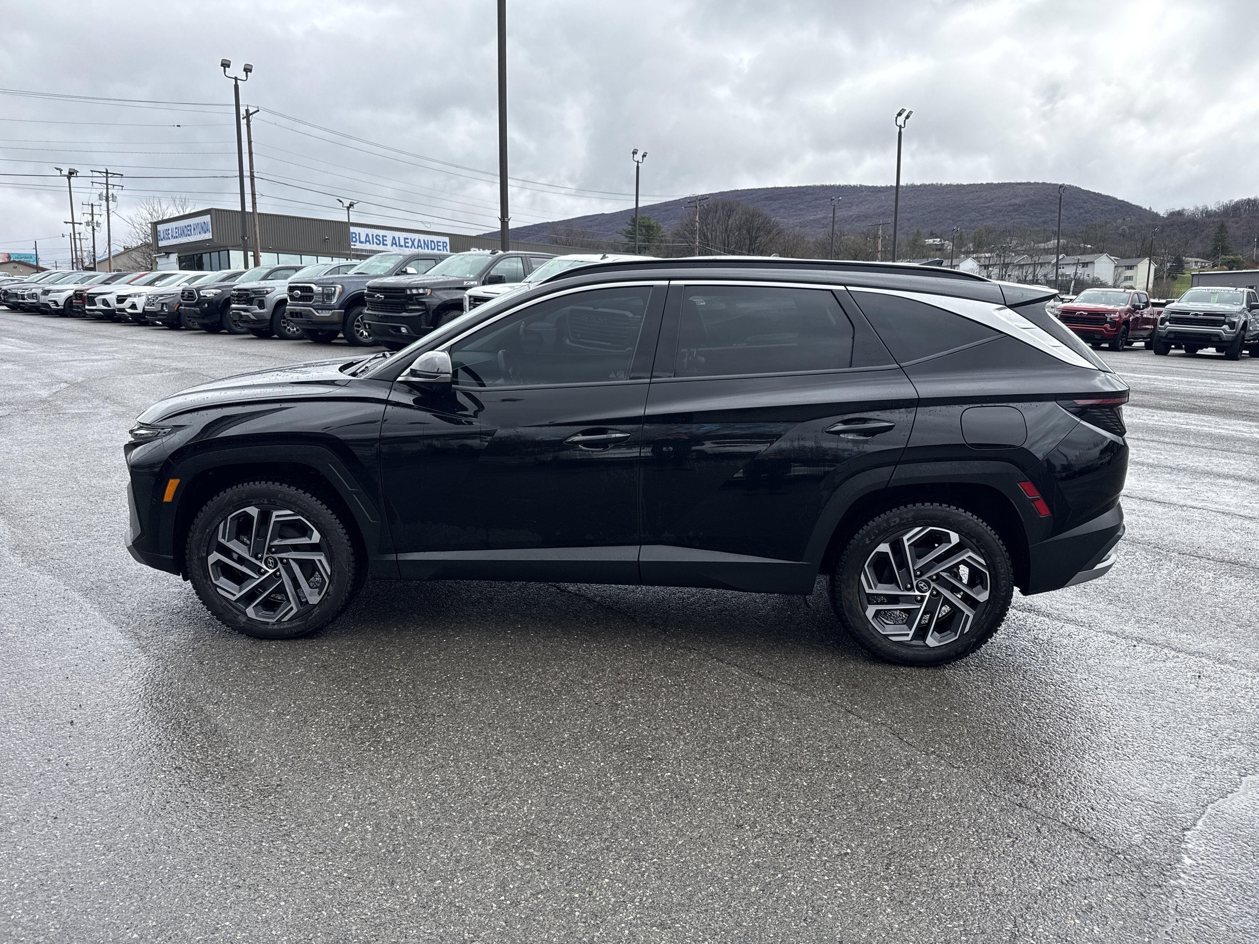 2025 Hyundai Tucson Hybrid Limited