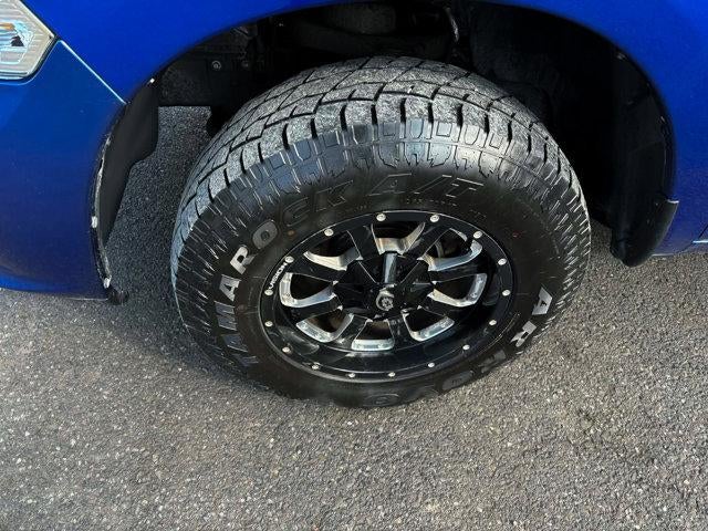 2017 RAM 1500 Express 4x4 Quad Cab 6'4" Box