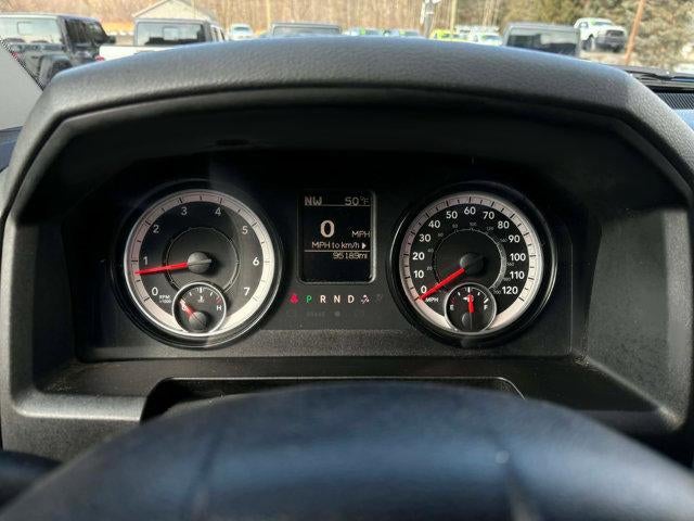 2017 RAM 1500 Express 4x4 Quad Cab 6'4" Box