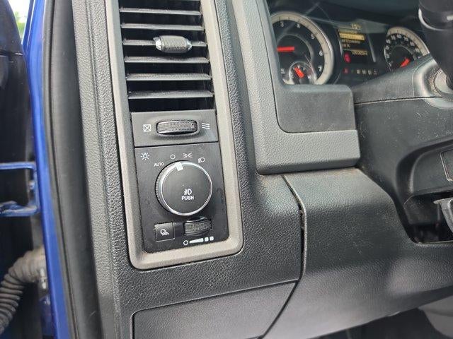 2016 RAM 1500 4WD Quad Cab 6.4 Ft Box Express