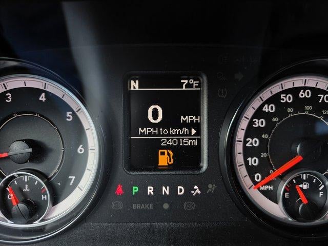 2019 RAM 1500 Classic Express 4x4 Crew Cab 5'7" Box