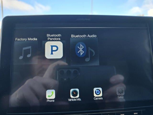 2019 RAM 1500 Classic Express 4x4 Crew Cab 5'7" Box