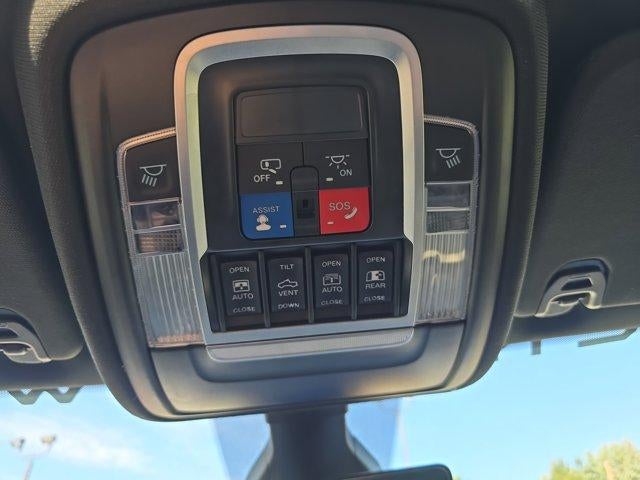 2022 RAM 1500 Big Horn 4x4 Crew Cab 5'7" Box