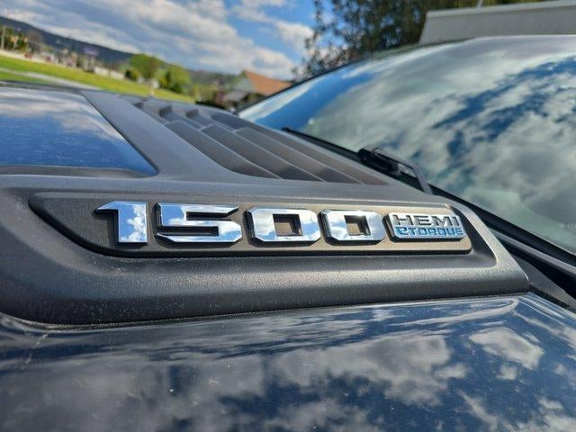 2021 RAM 1500 Laramie 4x4 Crew Cab 5'7" Box