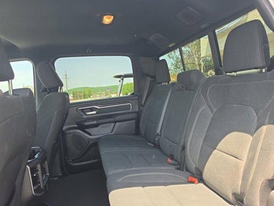2022 RAM 1500 Big Horn 4x4 Crew Cab 6'4" Box