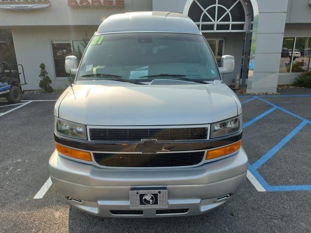 2021 Chevrolet Express Passenger 2500 Regular Wheelbase Rear-Wheel Drive 1LS