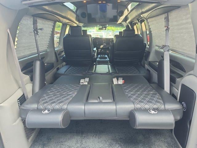 2021 Chevrolet Express Passenger 2500 Regular Wheelbase Rear-Wheel Drive 1LS