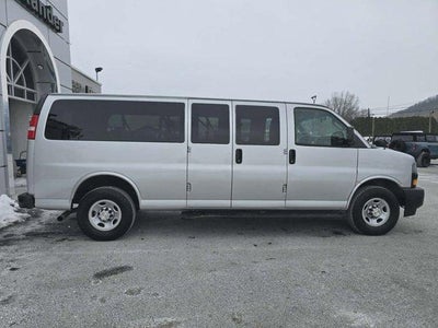 2020 Chevrolet Express Passenger 3500 Extended Wheelbase Rear-Wheel Drive 1LS