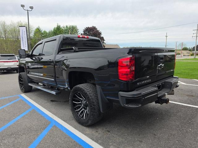 2015 Chevrolet Silverado 2500HD Built After Aug 14 Crew Cab Standard Box 4-Wheel Drive High Country