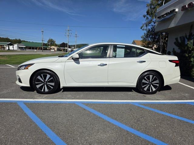 2022 Nissan Altima 2.5 SV Sedan