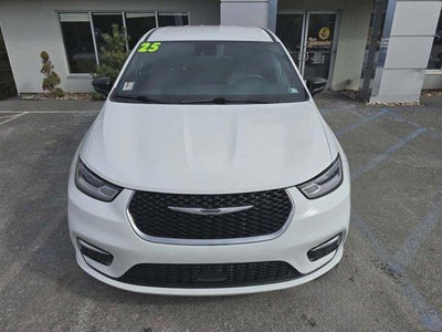 2025 Chrysler Pacifica Select FWD