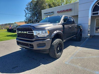 2024 RAM 3500 Tradesman 4x4 Crew Cab 6'4" Box
