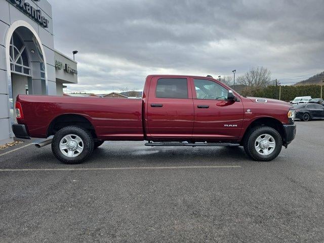 2022 RAM 3500 Tradesman 4x4 Crew Cab 8' Box
