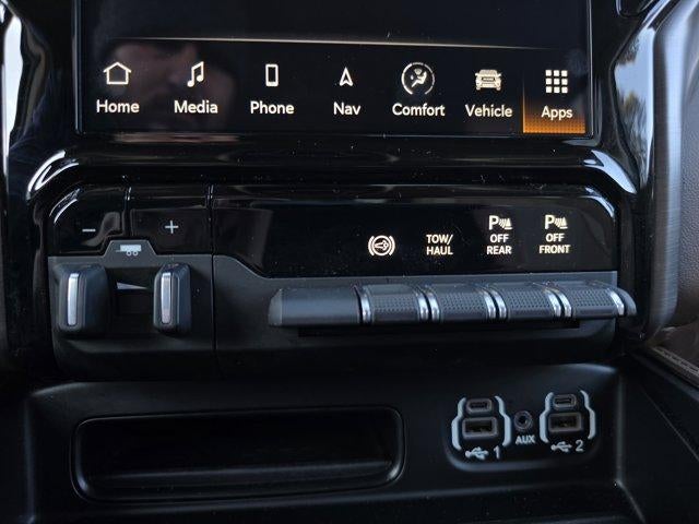 2024 RAM 3500 Longhorn 4x4 Mega Cab 6'4" Box