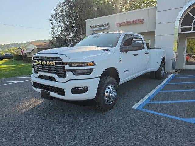 2025 RAM 3500 Big Horn 4x4 Crew Cab 8' Box