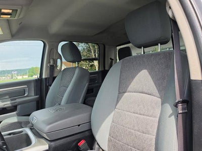 2017 RAM 1500 Big Horn 4x4 Crew Cab 5'7" Box