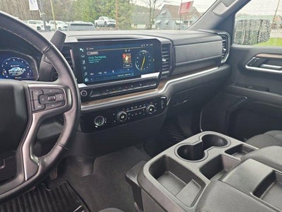 2023 Chevrolet Silverado 1500 Crew Cab Short Box 4-Wheel Drive LT 2FL